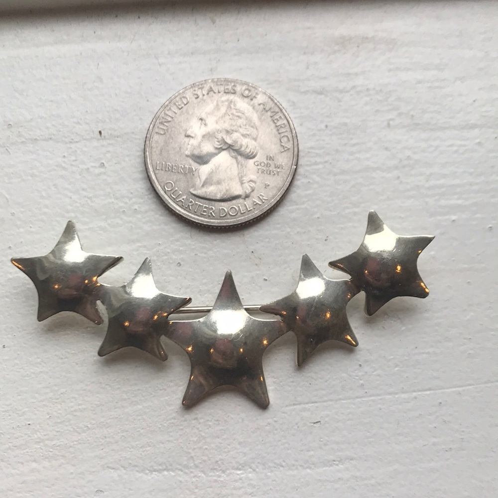 Sterling silver brooche.